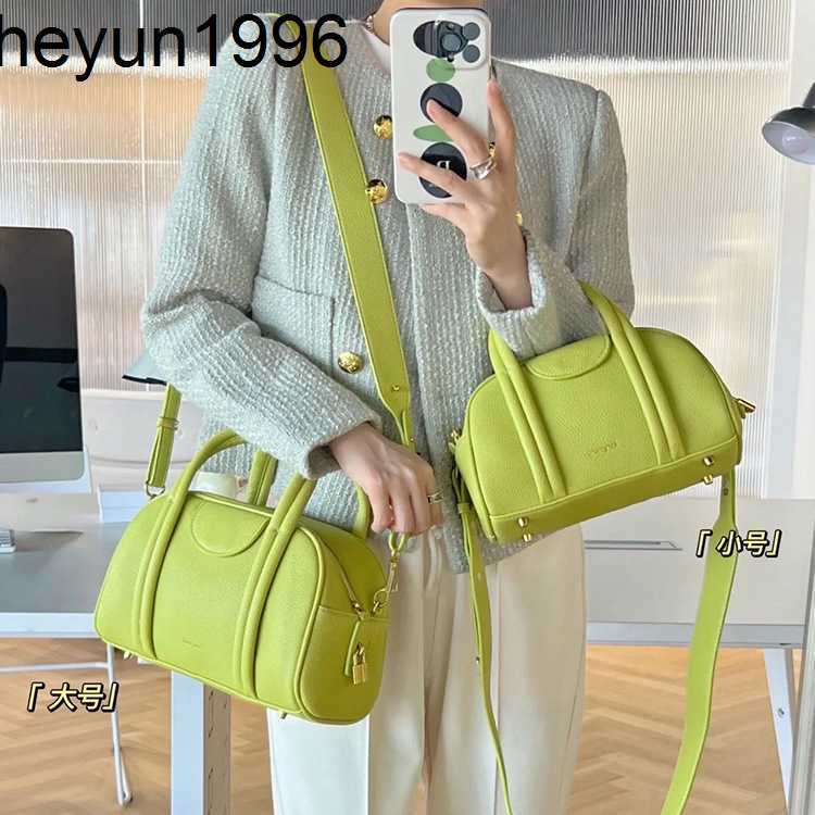 Songmont New Bowling Songjia Series Boston Bag Premium Design One Shoulder Crossbody Handbag, Elephant grey medium
Songmont New Bowling Songjia Series Boston Bag Premium Design One Shoulder Crossbody Handbag, Elephant grey medium