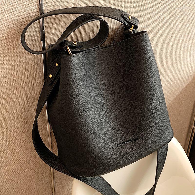 Evening Bags Shoulder Women's Bag Soft PU Leather Bucket Luxury Handbags High Quality Crossbody Designer Tote For Women, Beige
Evening Bags Shoulder Women's Bag Soft PU Leather Bucket Luxury Handbags High Quality Crossbody Designer Tote For Women, Beige