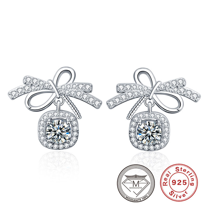 925 Sterling Silver Moissanite Earrings Bow Stud Earring Jewelry for Women Ear Studs
925 Sterling Silver Moissanite Earrings Bow Stud Earring Jewelry for Women Ear Studs