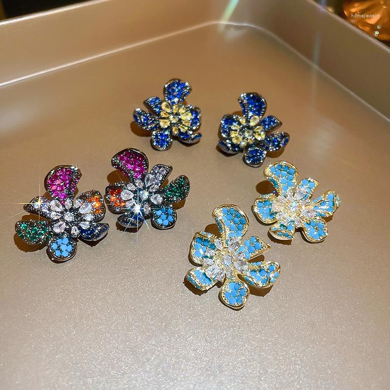 Dangle Earrings Zircon Colored Flower Women's Temperament Rhinestone Exaggerated Earings Wholesale Jewelry Accessories
Dangle Earrings Zircon Colored Flower Women's Temperament Rhinestone Exaggerated Earings Wholesale Jewelry Accessories