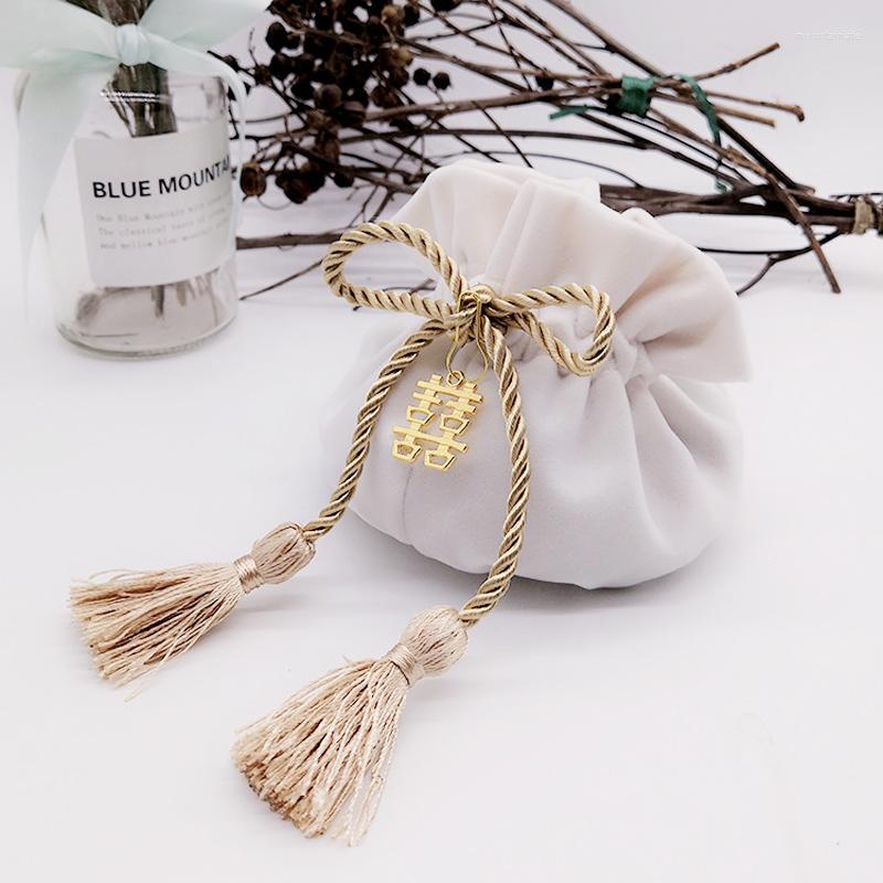 Jewelry Pouches 10pcs White Gold Round Bottom With Tassel Metal 12x17cm Drawstring Pack Pouch Gift Large Bags Velvet Wedding Candy Bag
Jewelry Pouches 10pcs White Gold Round Bottom With Tassel Metal 12x17cm Drawstring Pack Pouch Gift Large Bags Velvet Wedding Candy Bag
