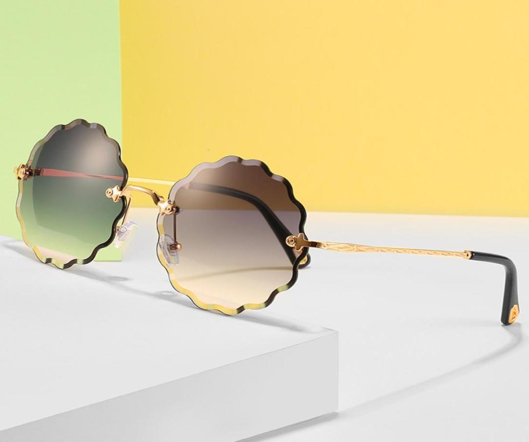 2021 Fashion Tea Gradient Sunglasses Women Ocean Water Cut Trimmed Lens Flower Sun Glasses Female UV400 Rimless Eyewear8584137
2021 Fashion Tea Gradient Sunglasses Women Ocean Water Cut Trimmed Lens Flower Sun Glasses Female UV400 Rimless Eyewear8584137