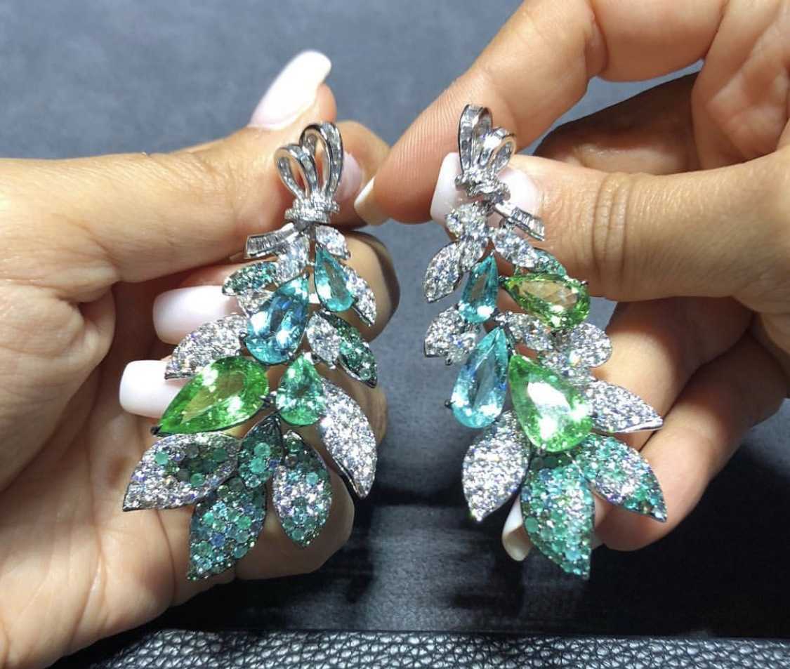 Gaola New Maple Leaf Earrings with Temperament and Micro Inlaid Mixed Color Blue Green Silver Needle
Gaola New Maple Leaf Earrings with Temperament and Micro Inlaid Mixed Color Blue Green Silver Needle