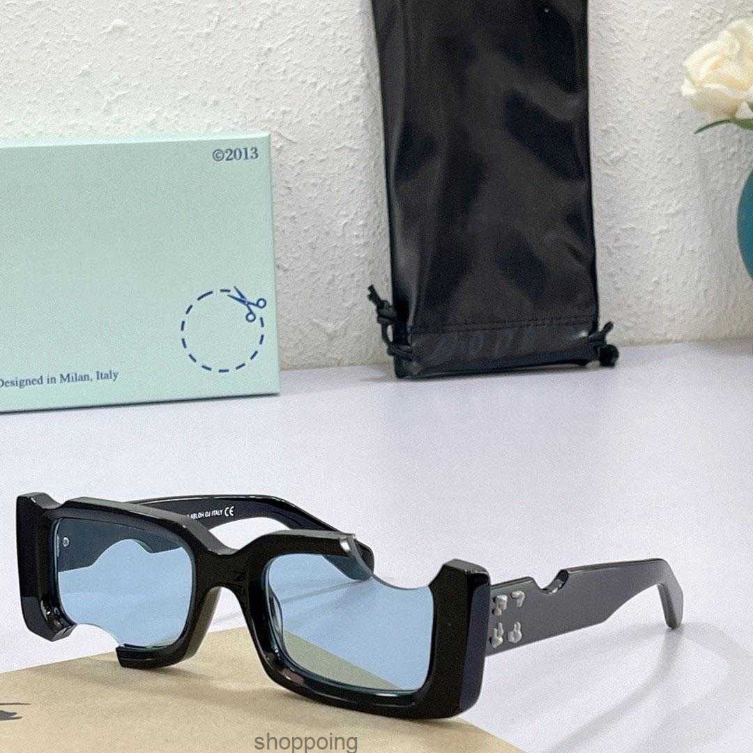 Fashion Off w Sunglasses Designer Offs White Cool Style Fashion Classic Thick Plate Black White Square Frame Eyewear Off Glasses Man Eyeglasses with Original Box
Fashion Off w Sunglasses Designer Offs White Cool Style Fashion Classic Thick Plate Black White Square Frame Eyewear Off Glasses Man Eyeglasses with Original Box