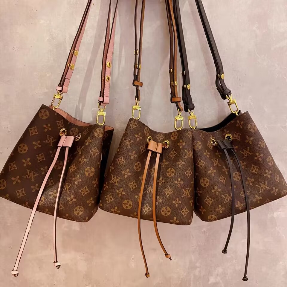 Brand Designer Bucket Bags NEOANOE Brown Flower Shoulder Bags Leather Classic Crossbody Messenger Handbags Wholesale Purse Tote Handbag High Quality, Red
Brand Designer Bucket Bags NEOANOE Brown Flower Shoulder Bags Leather Classic Crossbody Messenger Handbags Wholesale Purse Tote Handbag High Quality, Red