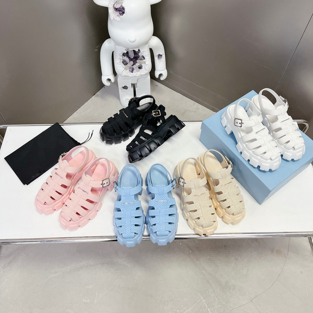 2022 Designer Foam Rubber Sandals Monolith Summer Shoes Metal Triangle Logo Sandal Retro Beach Footwear Upper Sandal 5.5cm Women Size 35-40 With Box, Red
2022 Designer Foam Rubber Sandals Monolith Summer Shoes Metal Triangle Logo Sandal Retro Beach Footwear Upper Sandal 5.5cm Women Size 35-40 With Box, Red