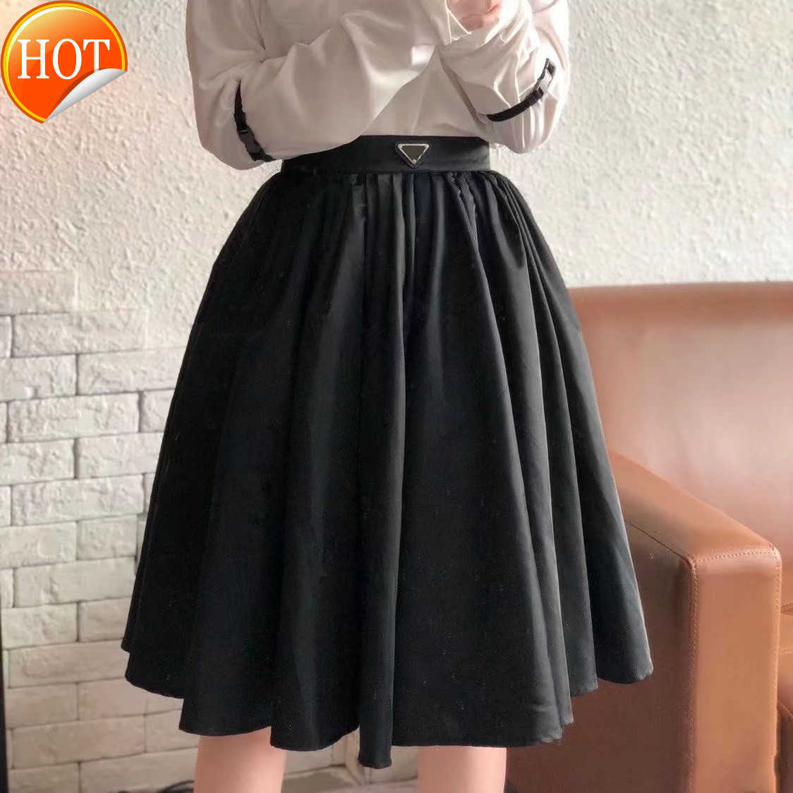 High Quality Designer 2022 Triangle Label Short Skirt Recycled Nylon High Waist Pleated Puffy Versatile Casual Loose Skirts, Customize
High Quality Designer 2022 Triangle Label Short Skirt Recycled Nylon High Waist Pleated Puffy Versatile Casual Loose Skirts, Customize