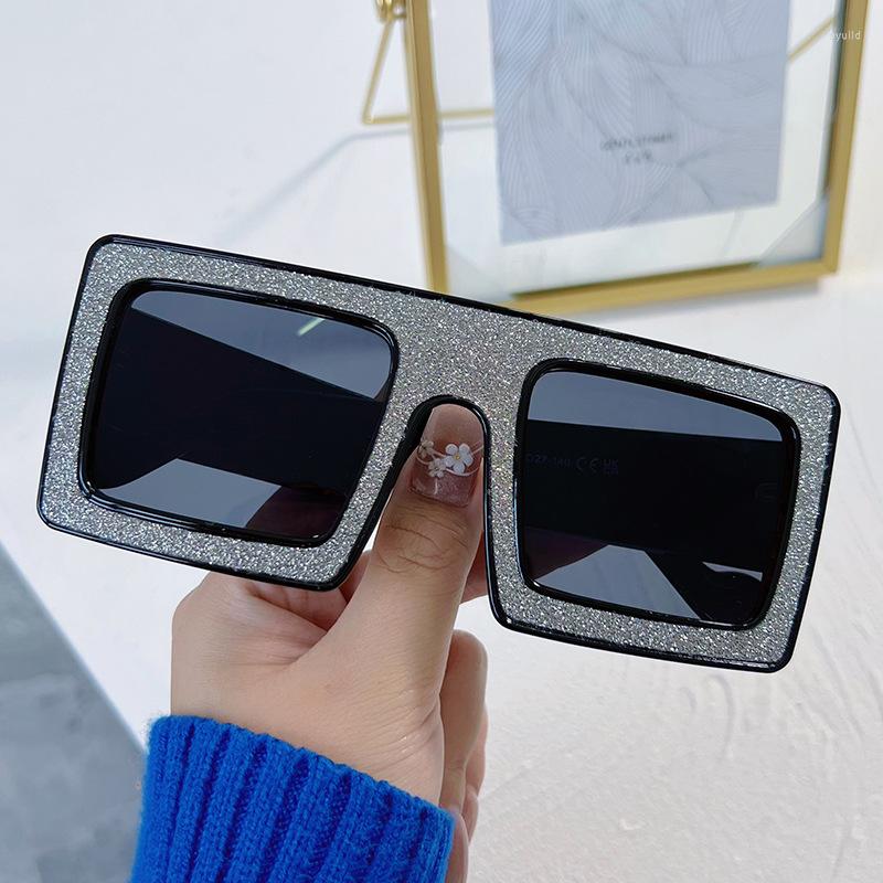 Sunglasses 2023 Box European And American Fashion Personality Simple Large Frame Glasses
Sunglasses 2023 Box European And American Fashion Personality Simple Large Frame Glasses