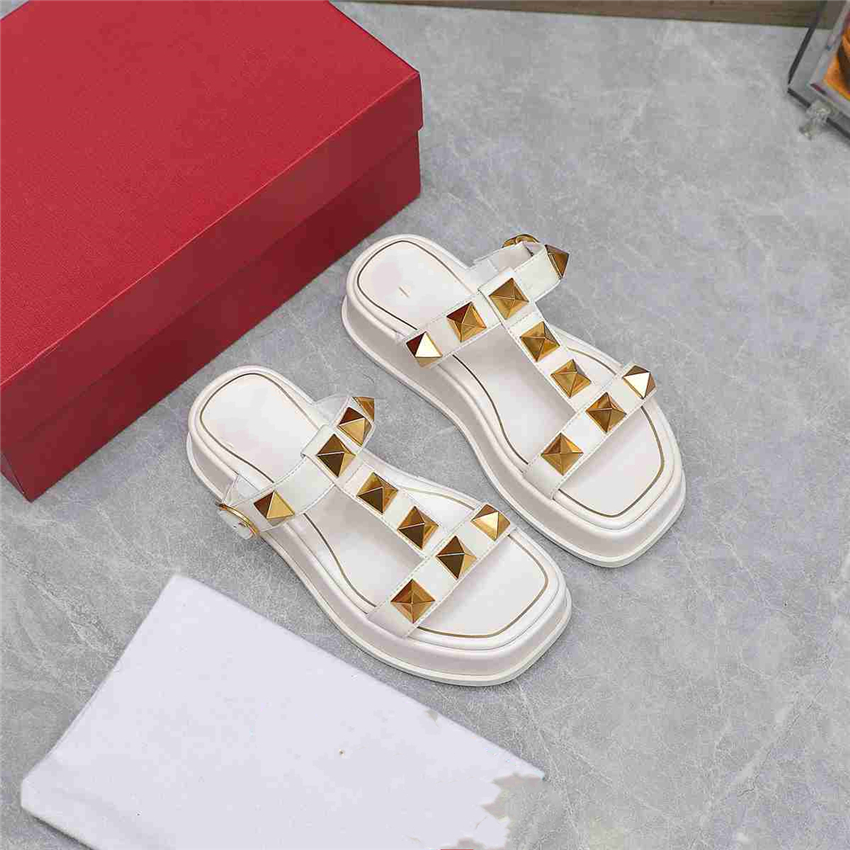 Summer popular Women's sandals 2023 Valentinoity fashion luxury brand business work leisure travel letter logo Women's high heels Men's flat shoes 09-05
Summer popular Women's sandals 2023 Valentinoity fashion luxury brand business work leisure travel letter logo Women's high heels Men's flat shoes 09-05