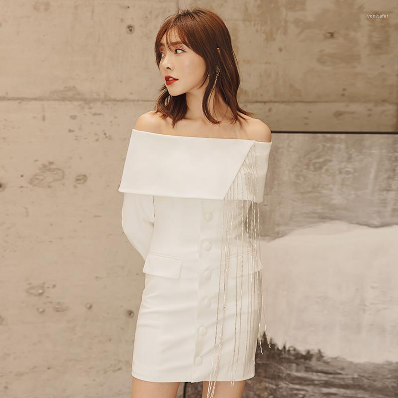 Casual Dresses YIGELILA Autumn Office Lady White Dress Solid Slim Full Sleeves With Pokets Slash Neck Above Knee Short Women 65341
Casual Dresses YIGELILA Autumn Office Lady White Dress Solid Slim Full Sleeves With Pokets Slash Neck Above Knee Short Women 65341