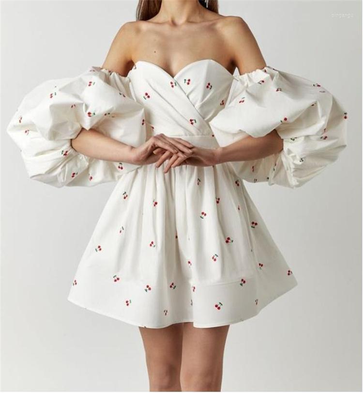 Casual Dresses Women Elegant Party Dress 2023 Fashion Summer Star/ Cherries Print Sweetheart Neckline Puff Sleeves Mini Black/ White
Casual Dresses Women Elegant Party Dress 2023 Fashion Summer Star/ Cherries Print Sweetheart Neckline Puff Sleeves Mini Black/ White