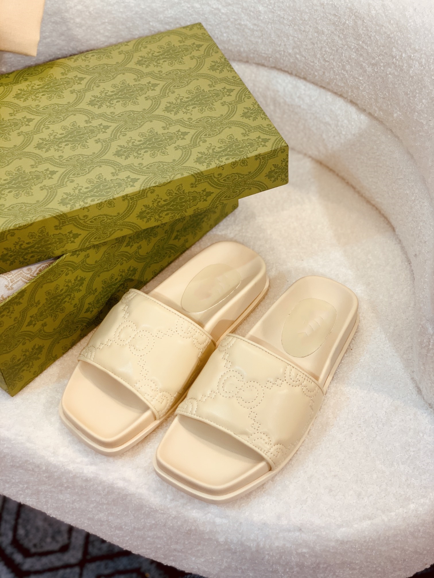 2023 Latest Women's Slippers, Sandals, Comfortable and Soft Upper Feet, Versatile Summer Beach Slide, Leisure Shopping
2023 Latest Women's Slippers, Sandals, Comfortable and Soft Upper Feet, Versatile Summer Beach Slide, Leisure Shopping