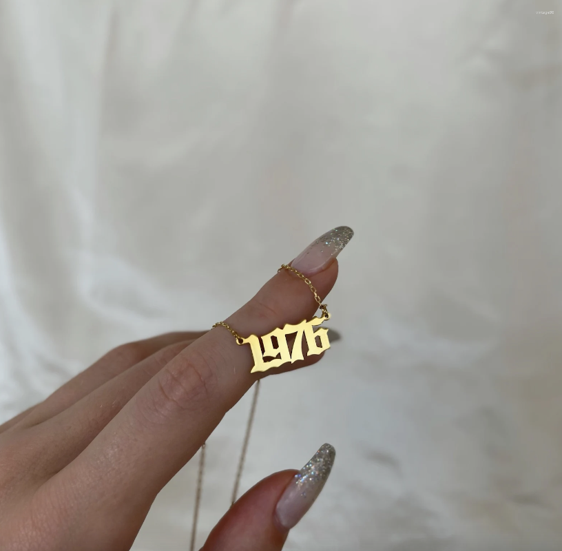 Pendant Necklaces Old English Date Number 1971 1972 1995 1996 1997 1998 1999 2000 Birth Year Necklace Collier Femme Birthday Gift
Pendant Necklaces Old English Date Number 1971 1972 1995 1996 1997 1998 1999 2000 Birth Year Necklace Collier Femme Birthday Gift