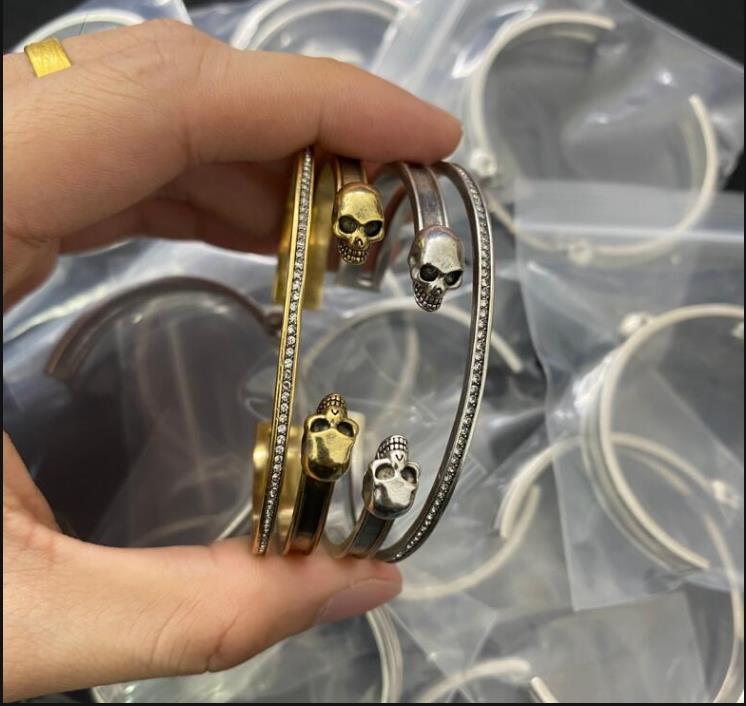 Vintage Bangles double Skull drill Braceles Skeleton Men Women Opening Couple Party street Bracelet Hiphop Punk Rock Jewelry Gifts MCQh11
Vintage Bangles double Skull drill Braceles Skeleton Men Women Opening Couple Party street Bracelet Hiphop Punk Rock Jewelry Gifts MCQh11