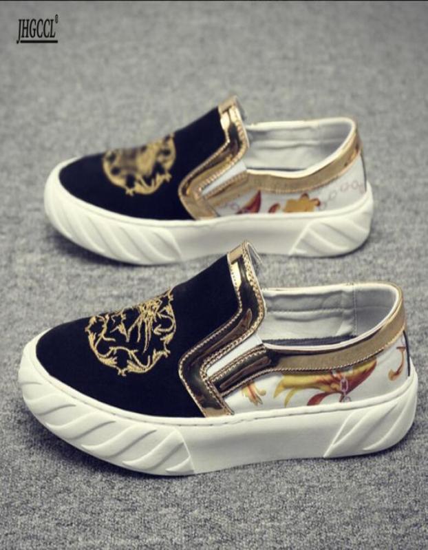 Men Leather Casual Shoes Man SlipOn Luxury Embroidery Suede Leathers Flat Skate Shoe Trend Loafers A156258076, Black
Men Leather Casual Shoes Man SlipOn Luxury Embroidery Suede Leathers Flat Skate Shoe Trend Loafers A156258076, Black