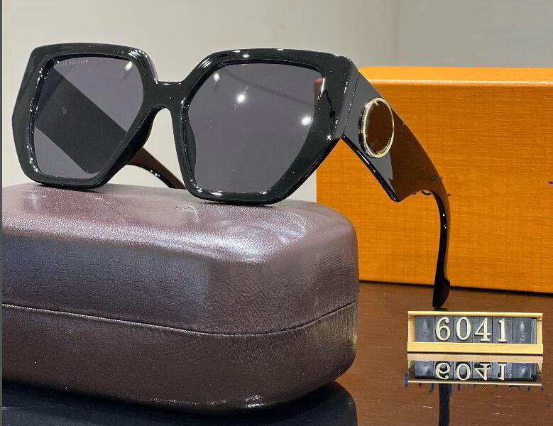 Shady rays sunglasses Luxury Designer Brand Sunglasses Designer Sunglasses Glasses for Women and Men's Glasses Men's Sunglasses 6090
Shady rays sunglasses Luxury Designer Brand Sunglasses Designer Sunglasses Glasses for Women and Men's Glasses Men's Sunglasses 6090