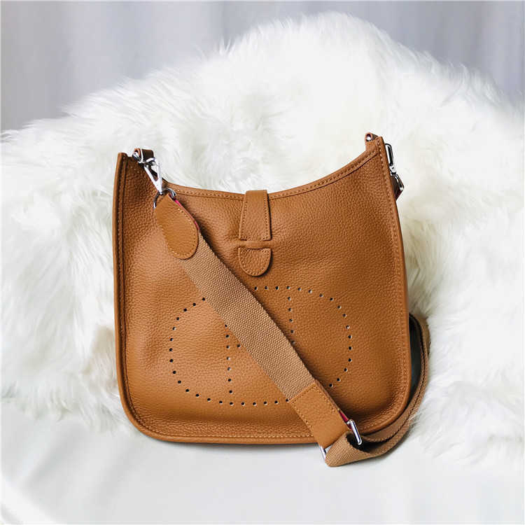 Designer Bag 2023 Evelynbag Bags h Fashion Cowhide Cutout Casual Women's One Shoulder Slant Tote 1 2byk With Logo 3O93
Designer Bag 2023 Evelynbag Bags h Fashion Cowhide Cutout Casual Women's One Shoulder Slant Tote 1 2byk With Logo 3O93