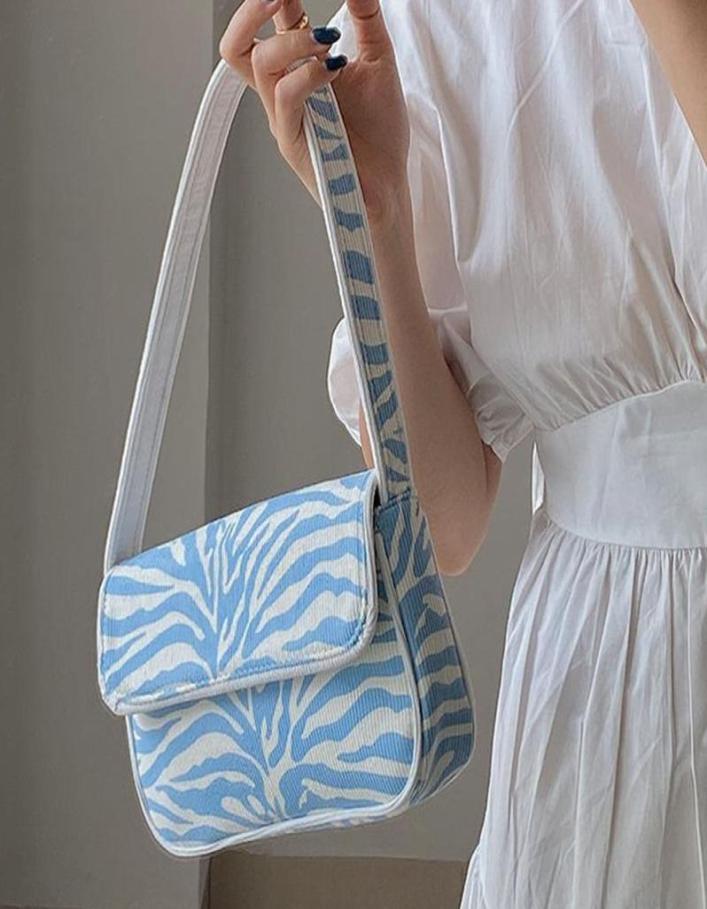 Cross Body Fashion Zebra Pattern Women039s Shoulder Bag Blue Baguette Small Canvas Girl Messenger Cover Female Designer Women H9031150
Cross Body Fashion Zebra Pattern Women039s Shoulder Bag Blue Baguette Small Canvas Girl Messenger Cover Female Designer Women H9031150