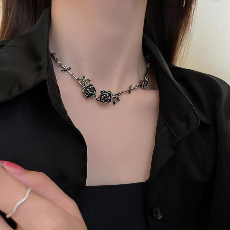Chains Dark Personality Necklace Trendy Peculiar Metal Rose Collarbone Chain Charming Women's Accessories Series
Chains Dark Personality Necklace Trendy Peculiar Metal Rose Collarbone Chain Charming Women's Accessories Series