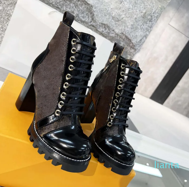 Boots Treaded Rubber Patent Canvas And Leather High Heel Chunky Lace up Martin Ladys Winter Sneakers With Original BoxO9AN
Boots Treaded Rubber Patent Canvas And Leather High Heel Chunky Lace up Martin Ladys Winter Sneakers With Original BoxO9AN
