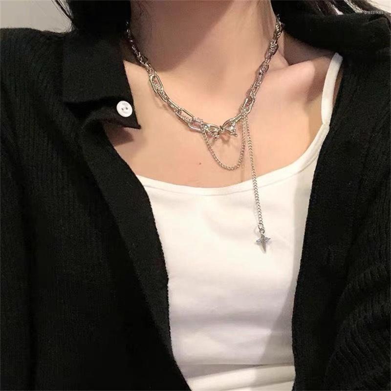 Pendant Necklaces DAXI Silver Color Hollow Out Butterfly Women Hip Hop Punk Star Dangle Clavicle Chain Fashion Jewelry
Pendant Necklaces DAXI Silver Color Hollow Out Butterfly Women Hip Hop Punk Star Dangle Clavicle Chain Fashion Jewelry