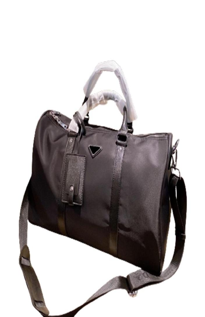Fashion Duffle Bag Black Nylon Travel Bags Mens Handle Luggage Gentleman women Business Totes with Shoulder Strap Praise HQP0013697075
Fashion Duffle Bag Black Nylon Travel Bags Mens Handle Luggage Gentleman women Business Totes with Shoulder Strap Praise HQP0013697075