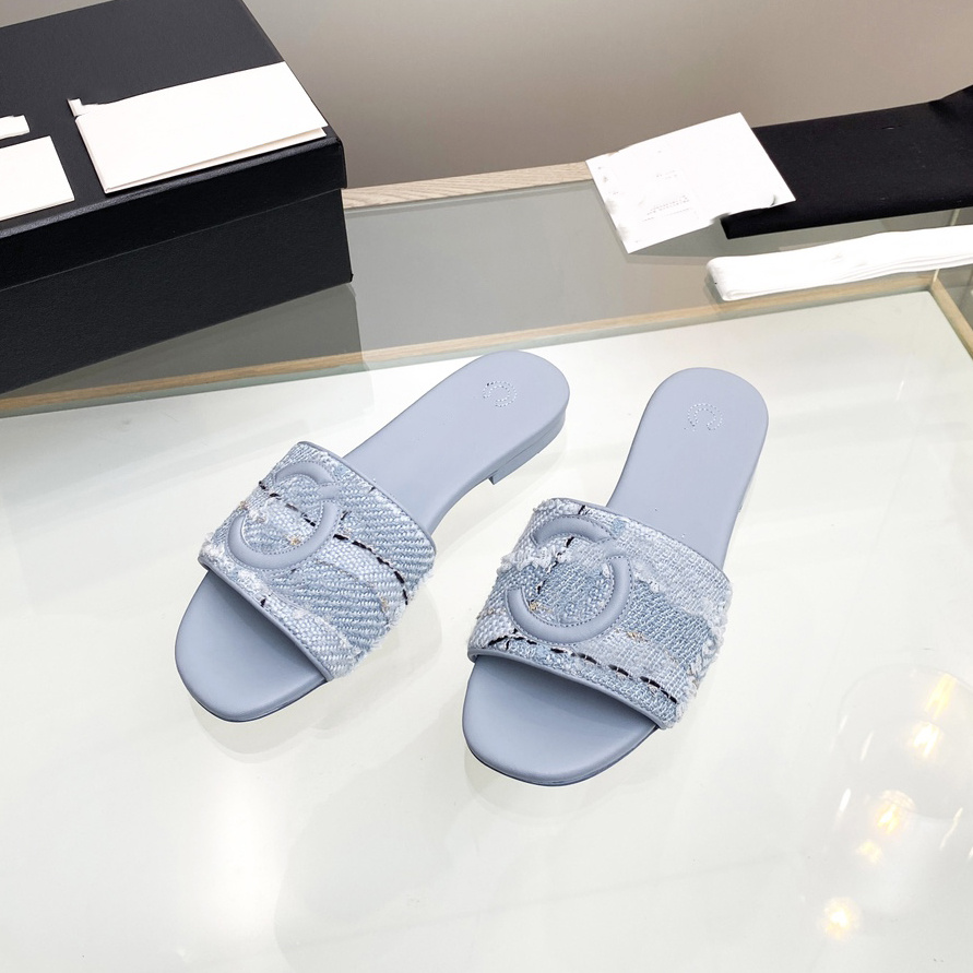 Designer Beach Shoes Luxury CC Slides Women Outdoor Shoe Slippers Fashion Sandals Summer Footwear ashk
Designer Beach Shoes Luxury CC Slides Women Outdoor Shoe Slippers Fashion Sandals Summer Footwear ashk