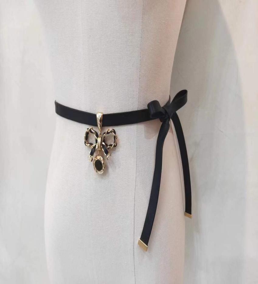 Brand Long Thin Sheepskin Belt Female Double Color Bowknot Waist Chain Black Genuine Leather Waistband Women Accessories Bow Neckl6915332
Brand Long Thin Sheepskin Belt Female Double Color Bowknot Waist Chain Black Genuine Leather Waistband Women Accessories Bow Neckl6915332
