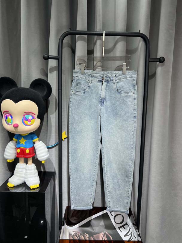 NEW Top Quality Jeans Distressed Ripped Biker Pants Slim Fit Motorcycle Denim Pant Mens Designer Jeans Size -40 #03, Light sky blue
NEW Top Quality Jeans Distressed Ripped Biker Pants Slim Fit Motorcycle Denim Pant Mens Designer Jeans Size -40 #03, Light sky blue