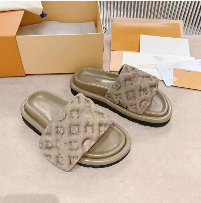 526 Fashion slipper sliders Paris slides sandals slippers for men women WITH ORIGINAL BOX Hot Designer unisex beach flip flopssewrw, A+
526 Fashion slipper sliders Paris slides sandals slippers for men women WITH ORIGINAL BOX Hot Designer unisex beach flip flopssewrw, A+