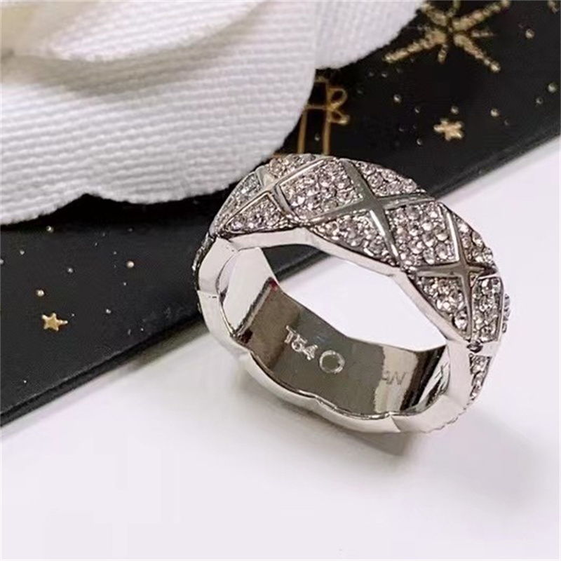 Designer Rings For Women Silver Diamond Ring Luxurys Silver Rings For Womens Designers Stainless Steel Gold Ring Engagement Wedding Rings
Designer Rings For Women Silver Diamond Ring Luxurys Silver Rings For Womens Designers Stainless Steel Gold Ring Engagement Wedding Rings