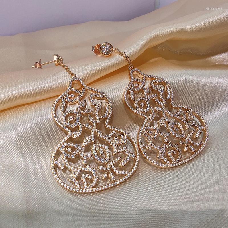 Dangle Earrings 585 Purple Gold Plated 14K Rose Inlaid Crystal Gourd Hollow For Women Fashion Chinese Style Wedding Jewelry Gift
Dangle Earrings 585 Purple Gold Plated 14K Rose Inlaid Crystal Gourd Hollow For Women Fashion Chinese Style Wedding Jewelry Gift