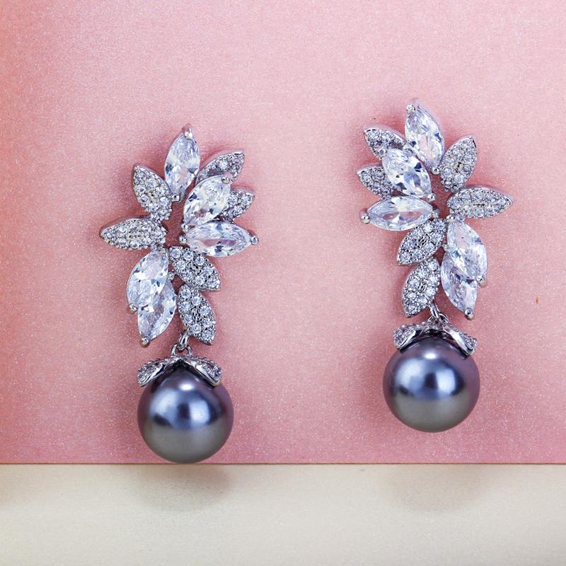 Dangle Earrings ThreeGraces Fashion Cubic Zirconia Leaf Shape Dangling Gray Pearl Drop For Women Trendy Daily Party Jewelry ER911
Dangle Earrings ThreeGraces Fashion Cubic Zirconia Leaf Shape Dangling Gray Pearl Drop For Women Trendy Daily Party Jewelry ER911