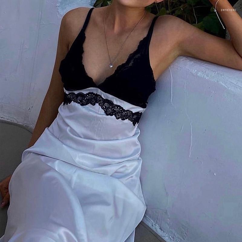 Casual Dresses Women Sexy Satin Backless Spaghetti Strap Midi Dress Fairycore Y2K Lace Patchwork V Neck Long 90s Vintage Streetwear, White
Casual Dresses Women Sexy Satin Backless Spaghetti Strap Midi Dress Fairycore Y2K Lace Patchwork V Neck Long 90s Vintage Streetwear, White