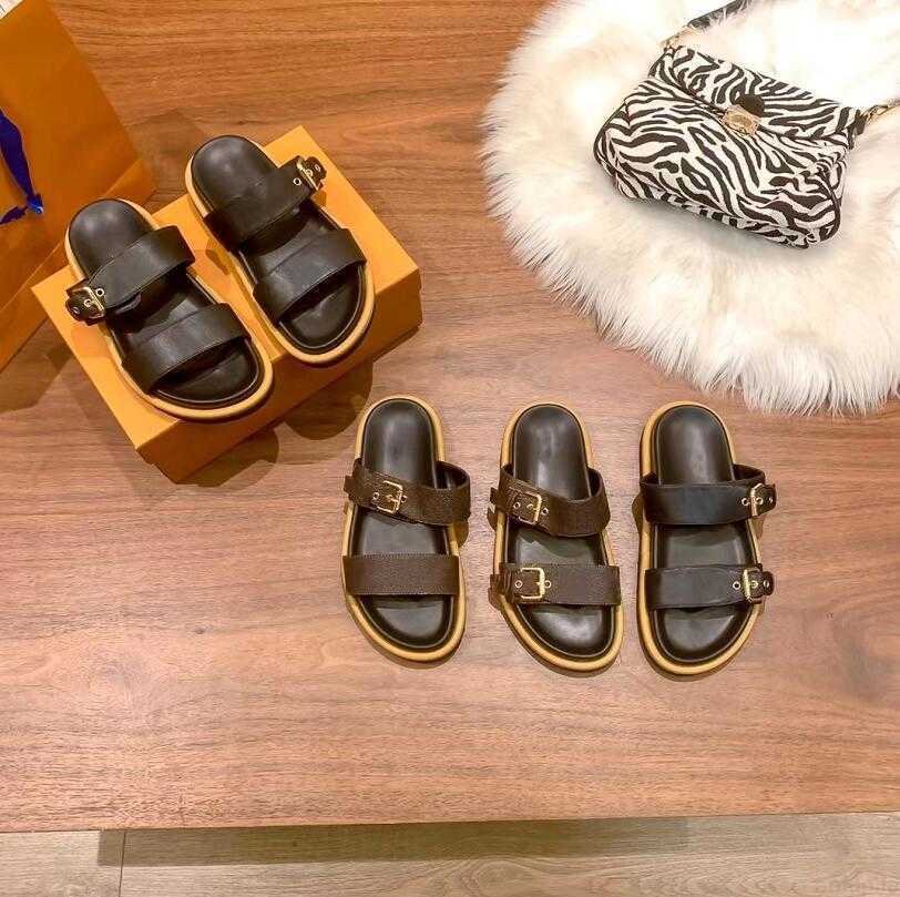 Designer buckle latch Slippers Couples Fashion Classic Slipper Designer PU Leather Beach Leisure Flip-Flops Unisex Leisure Sandal Summer With original box, Brown flower 01
Designer buckle latch Slippers Couples Fashion Classic Slipper Designer PU Leather Beach Leisure Flip-Flops Unisex Leisure Sandal Summer With original box, Brown flower 01