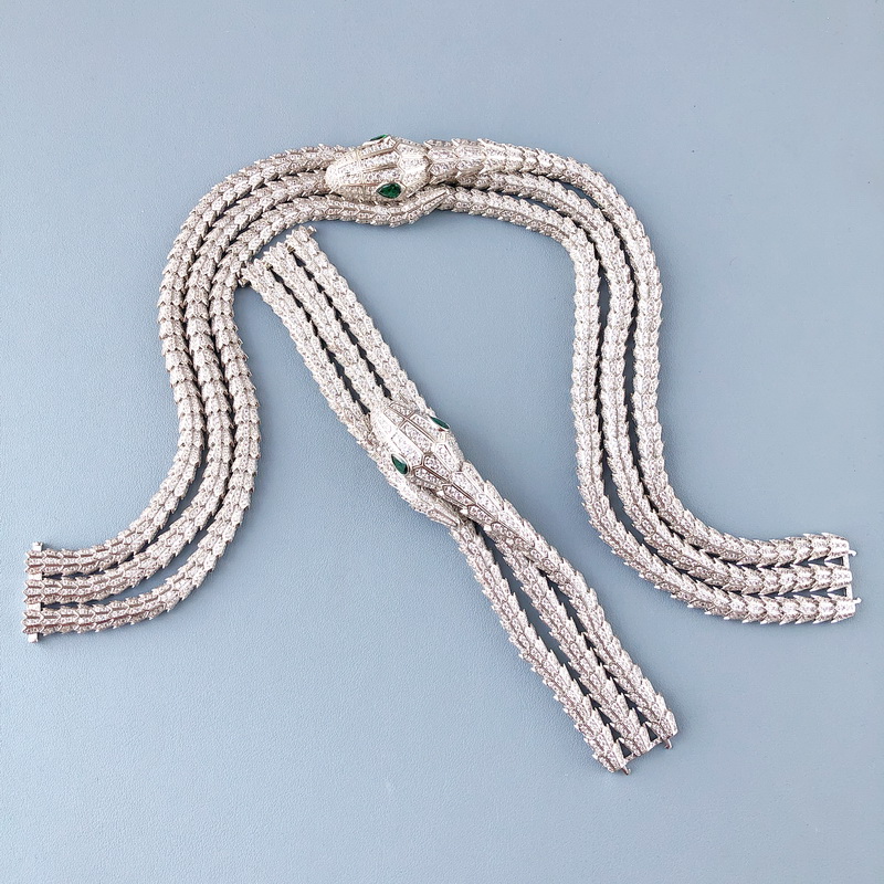 Designer Collection Fashion Style Three Layer Thick Bracelet Necklace Settings Zircon Diamond Snake Serpent Dinner Party Choker Jewelry Sets, No original box
Designer Collection Fashion Style Three Layer Thick Bracelet Necklace Settings Zircon Diamond Snake Serpent Dinner Party Choker Jewelry Sets, No original box