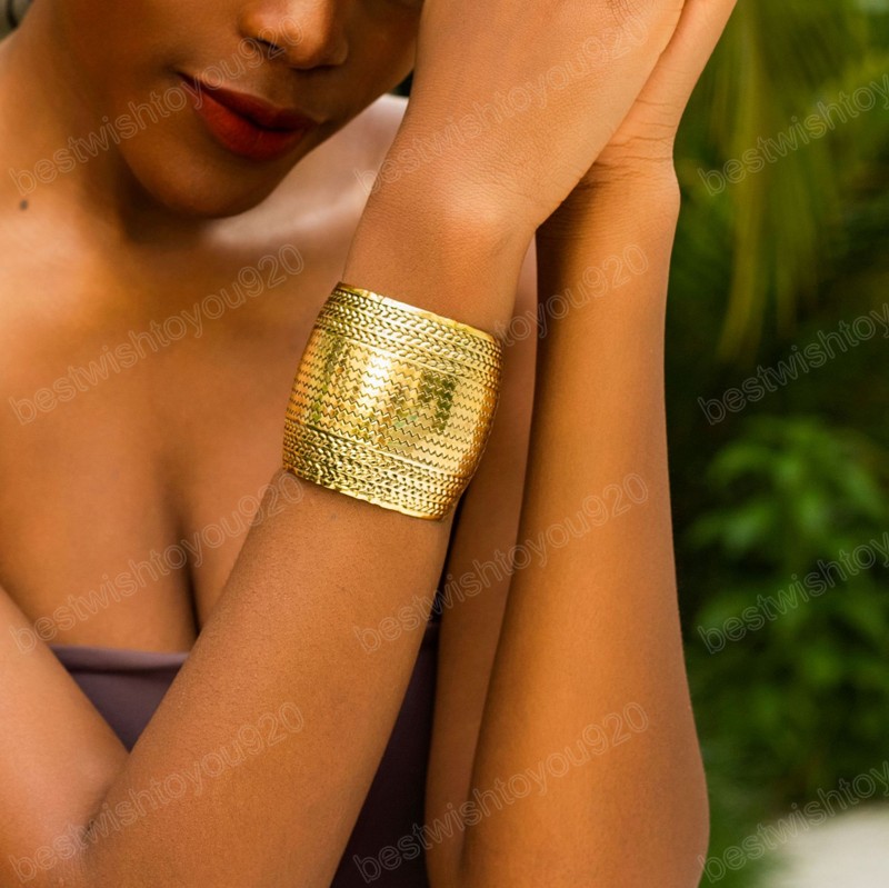 Retro Exaggerated Curved Wave Stripe Open Cuff Bracelets for Women Punk Statement Wide Big African Bangles Bracelet Hand Jewelry
Retro Exaggerated Curved Wave Stripe Open Cuff Bracelets for Women Punk Statement Wide Big African Bangles Bracelet Hand Jewelry