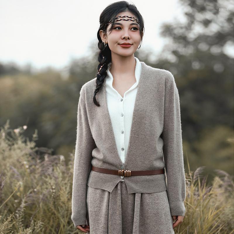 Women's Knits BELIARST Merino Wool Jacket Women V-neck Fake Two-piece Cardigan Autumn And Winter Korean Style Fashion Knitted Tops, Golden camel
Women's Knits BELIARST Merino Wool Jacket Women V-neck Fake Two-piece Cardigan Autumn And Winter Korean Style Fashion Knitted Tops, Golden camel
