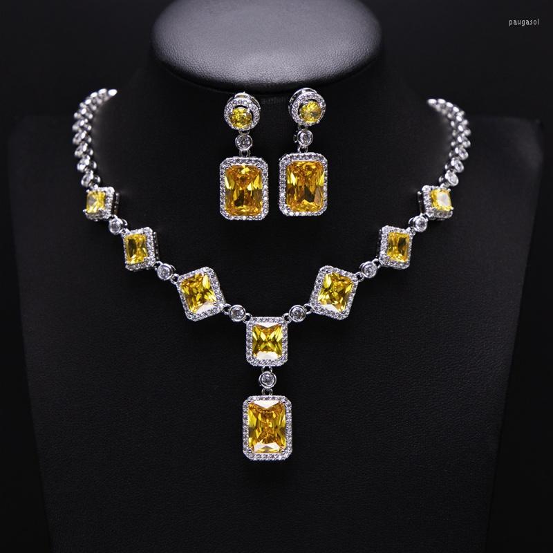 Necklace Earrings Set High-End Inlaid Zircon Bridal Ornament Three-Piece Advanced Handmade Jewelry, Picture shown
Necklace Earrings Set High-End Inlaid Zircon Bridal Ornament Three-Piece Advanced Handmade Jewelry, Picture shown