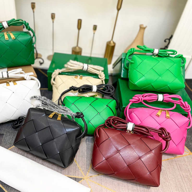 Fashion Shoulder Bags Women Messenger Bag Designer brown Handbag CrossBody Totes Leisure Temperament Pleated Plaid Woven Leather Handbags, Bbag12-3
Fashion Shoulder Bags Women Messenger Bag Designer brown Handbag CrossBody Totes Leisure Temperament Pleated Plaid Woven Leather Handbags, Bbag12-3