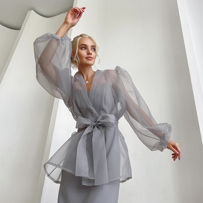 C5600 Spring Summer Women Sexy Black Gray Perspective Mesh Shirt Female Niche Bubble Sleeve Folded Outerwear Blouse Tops Shirts
C5600 Spring Summer Women Sexy Black Gray Perspective Mesh Shirt Female Niche Bubble Sleeve Folded Outerwear Blouse Tops Shirts