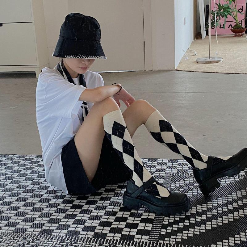 Women Socks Mid-Calf Length Sock Retro British Style Double Needle Diamond Lattice Ins Loose, White
Women Socks Mid-Calf Length Sock Retro British Style Double Needle Diamond Lattice Ins Loose, White