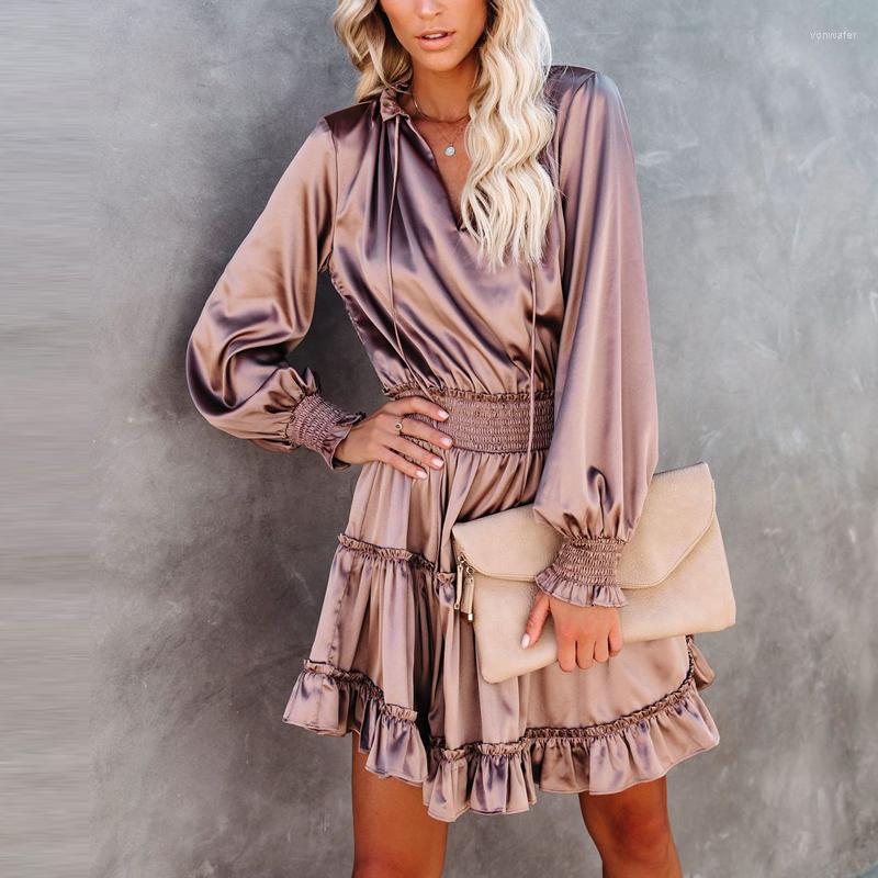 Casual Dresses 2023 Autumn Temperament V-neck Solid Color Long-sleeved Waist Stitching Dress Ladies Spring Retro Ruffled A-line Party, Photo color
Casual Dresses 2023 Autumn Temperament V-neck Solid Color Long-sleeved Waist Stitching Dress Ladies Spring Retro Ruffled A-line Party, Photo color