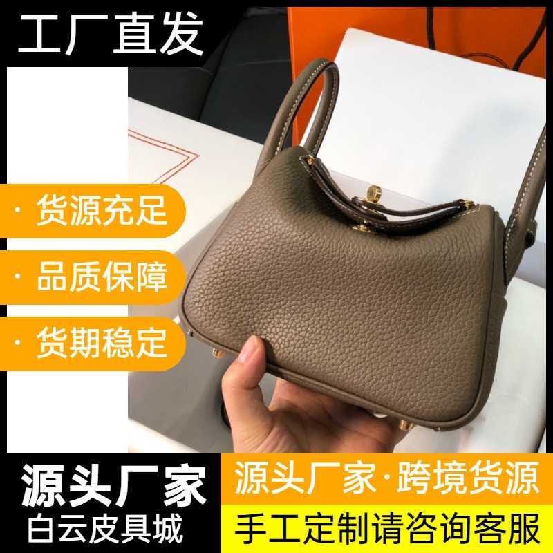Women Handbag Lindys TC Leather Doctor Bag Elephant Grey Lindys Bag Mini Handbag Women's Bag, 19cm
Women Handbag Lindys TC Leather Doctor Bag Elephant Grey Lindys Bag Mini Handbag Women's Bag, 19cm