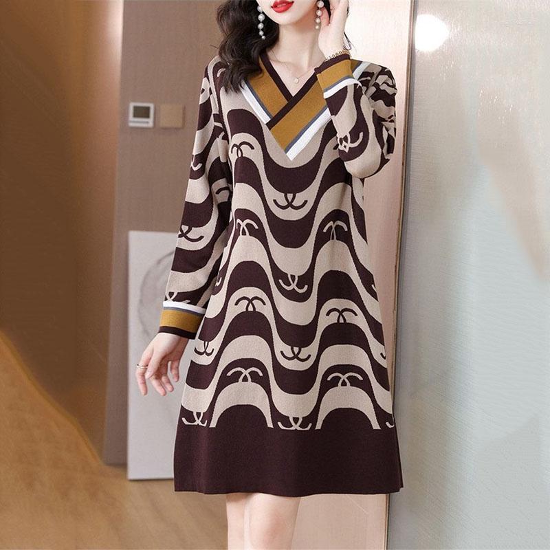Casual Dresses Design Fashionable Women's Dress High Quality Loose V-Neck Knitting Ladies Vestidos Autumn Winter Female, Coffee color
Casual Dresses Design Fashionable Women's Dress High Quality Loose V-Neck Knitting Ladies Vestidos Autumn Winter Female, Coffee color