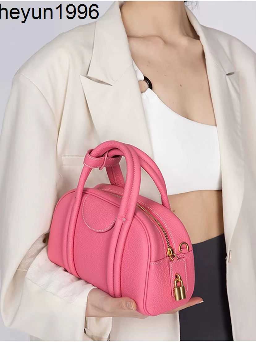 2023 Summer New Bowling Boston Casual Handheld Pillow Small Design One Shoulder Crossbody Bag, Sky blue
2023 Summer New Bowling Boston Casual Handheld Pillow Small Design One Shoulder Crossbody Bag, Sky blue