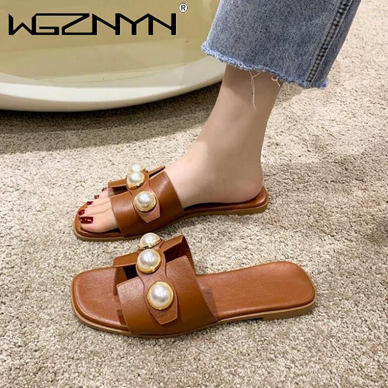 Slippers 2023 Ladies Pearl Flat Comfortable Outer Wear Fashion Elegant Shoes Korean Black Low Heel Casual Beach Flip Flops
Slippers 2023 Ladies Pearl Flat Comfortable Outer Wear Fashion Elegant Shoes Korean Black Low Heel Casual Beach Flip Flops