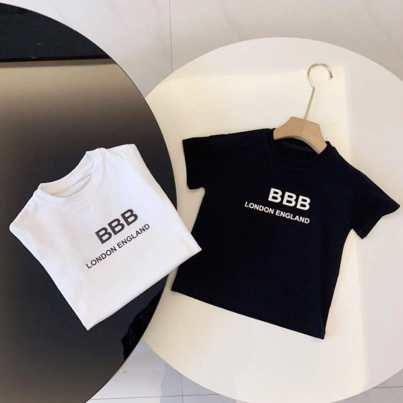 Designer Baby Kids Clothing Boys Girls Summer Luxury Brand Tshirts Children T-shirts Kid Designers Top Tees Classic Letter Printed Clothes Tees Tshirts
Designer Baby Kids Clothing Boys Girls Summer Luxury Brand Tshirts Children T-shirts Kid Designers Top Tees Classic Letter Printed Clothes Tees Tshirts