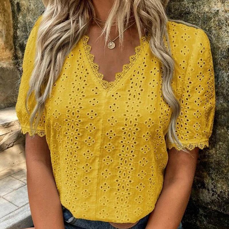 Women' Blouses Fashion Woman 2023 Summer Hollow Out Lace Shirt V-neck Puff Sleeve Leisure Elegant Pullover Blouse Office Lady Tops, Rose red
Women' Blouses Fashion Woman 2023 Summer Hollow Out Lace Shirt V-neck Puff Sleeve Leisure Elegant Pullover Blouse Office Lady Tops, Rose red