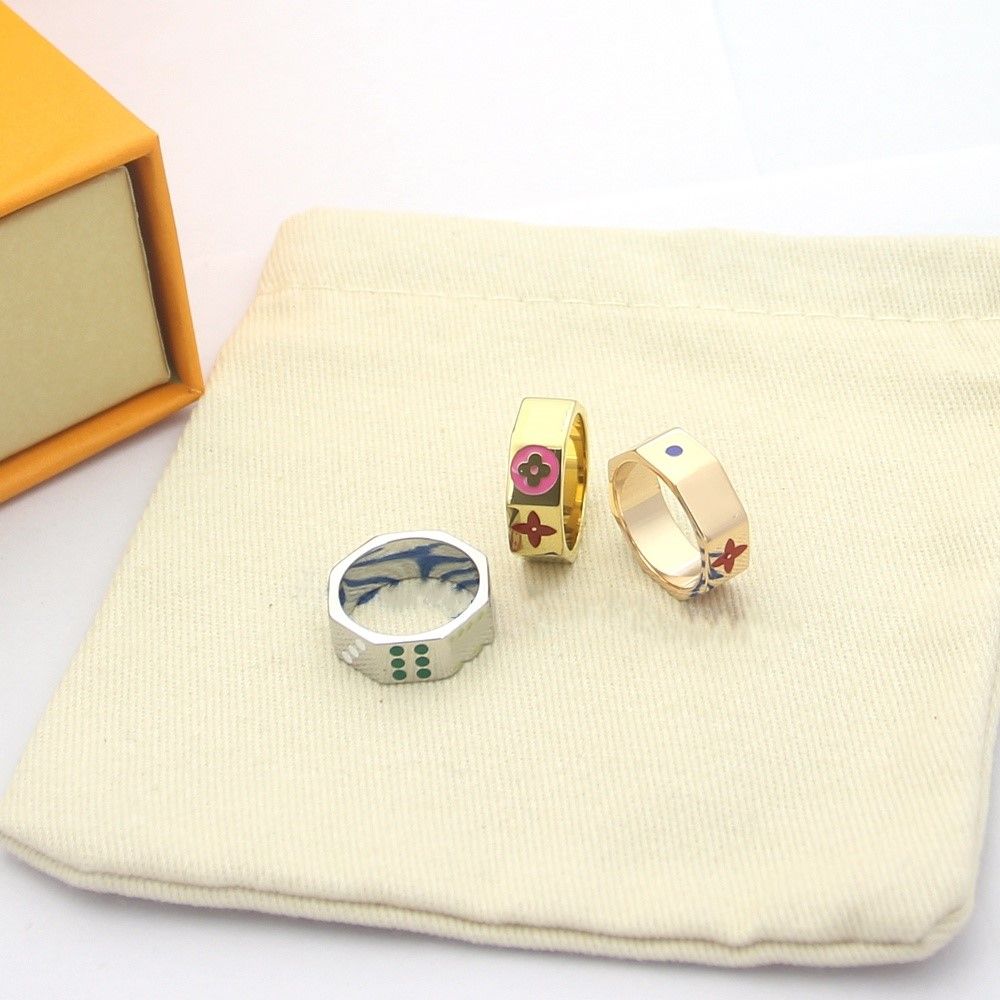 Designer ring Top Quality 316 Stainless Steel Love Ring For Women Finger Couple wedding ring 2023 new women
Designer ring Top Quality 316 Stainless Steel Love Ring For Women Finger Couple wedding ring 2023 new women